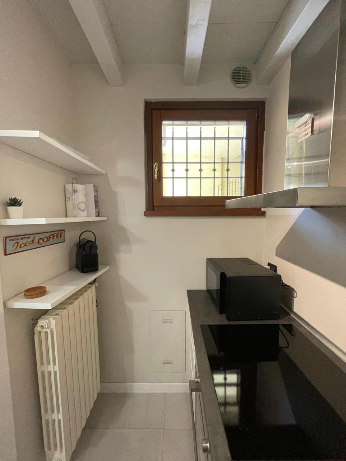 Amelie Apartment Desenzano del Garda Exterior photo
